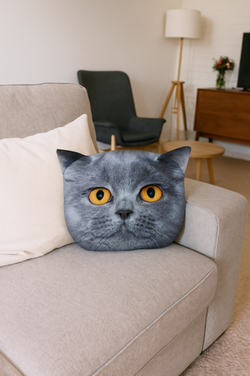 Leon Deko Cat-Shaped Pillow 30 x 45cm.