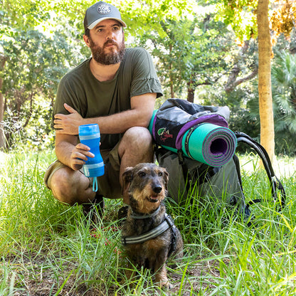 2-in-1 bottle with water and food containers for pets